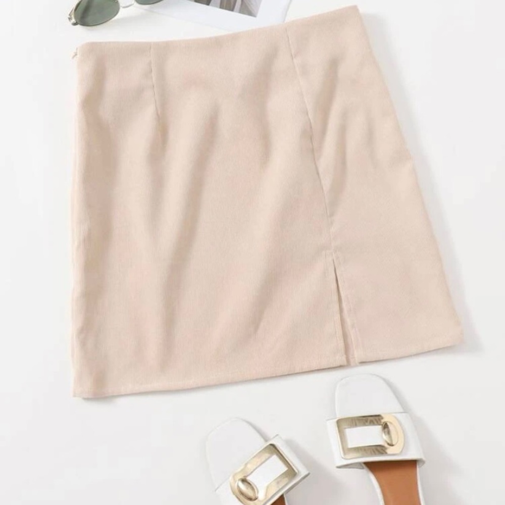 mini skirt